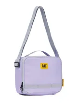 Lonchera unisex Caterpillar, color lila pastel, con correa ajustable para hombro y asa superior. Presenta el logo CAT en amarillo y detalles en gris claro.