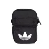 Morral Adidas Adicolor Fb color negro, con logo blanco de trébol en el frente. Cuenta con un compartimento principal con cierre y un bolsillo frontal con cierre.