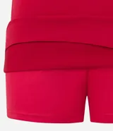 Short pollera corto de bengalina de viscosa certificada, con trabillas en la cintura, cinturón forrado y abertura lateral.