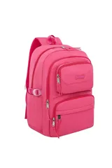 Mochila Trendy color celeste, con múltiples compartimentos con cierre, asas acolchadas y ajustables, y logo de la marca en el bolsillo frontal superior.