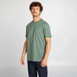 Camiseta verde de algodón con cuello redondo y mangas cortas.