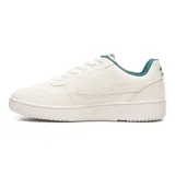 Championes urbanos Fila ACD Classic para hombre, de color blanco y crema con detalles en verde oscuro en el interior y la lengüeta. Confeccionados en cuero sintético, presentan cordones tonales, perforaciones en la puntera para mayor transpirabilidad y el logo de la marca en el lateral y la suela.