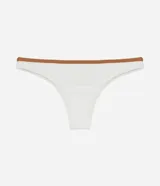 Bikini bottom confeccionada en microfibra color crema, con cintura contrastante color marrón y detalle de medalla aplicada.