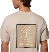 Remera de manga corta Columbia color gris claro, confeccionada en algodón orgánico. Presenta cuello redondo, calce cómodo y diseño clásico con pequeño logo impreso en el pecho.