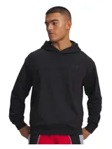 Buzo con capucha Under Armour Rival LW Hoodie, color negro con bolsillo canguro frontal y logotipo bordado en el pecho.