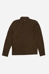 Campera color marrón confeccionada en gabardina suave, resistente y liviana. Diseño clásico con cuello medio y bolsillos laterales con cierre.