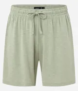 Pijama corto de hombre confeccionado en malla flameada de color gris con efecto mezcla, compuesto por una remera de manga corta con cuello redondo y un short con cintura elástica.