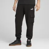 Pantalón de jogging negro con bolsillos cargo laterales, logo de Puma estampado en blanco en el muslo izquierdo y puños elásticos.