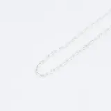 Cadena de eslabones tipo forcé fabricada en plata 925, con diseño clásico y acabado brillante.