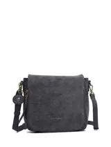Cartera cruzada Hush Puppies de ecocuero color gris, con solapa frontal con broche imantado, detalles de cierres decorativos y correa ajustable.