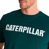 Remera verde oscuro de manga corta con logo de Caterpillar estampado en blanco en el pecho.