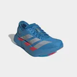 Championes de running Adidas Adizero Adios Pro 4, color azul con detalles en plateado y rojo. Diseñados para maratones, cuentan con mediasuela Lightstrike Pro para un retorno de energía superior y suela Continental para mayor tracción.