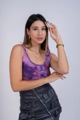 Body de lycra traslúcida con estampado animal print de leopardo.