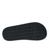 Ojotas Sanuk con correa superior de material sintético color marrón y plantilla texturizada con efecto confeti de microesferas multicolor. Suela de goma resistente al agua con diseño ergonómico.