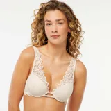 Sujetador push up color crema con encaje floral y detalle de bijouterie en el centro.