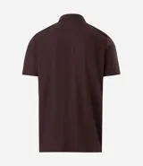 Remera polo deportiva de hombre marca Get Over, color marrón, confeccionada en tejido tecnológico de poliamida con tecnología dry y acabado liviano. Cuenta con cuello polo, cartera de botones y mangas cortas.