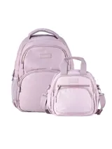 Kit de mochila y lunchera color lila. La mochila cuenta con un compartimento principal con cierre, un bolsillo frontal, bolsillos laterales de red elástica y correas ajustables y acolchadas. La lunchera tiene interior térmico, bolsillo frontal con cierre, correa regulable y manija superior. Ambos productos tienen el logo "Terrano" en el frente.