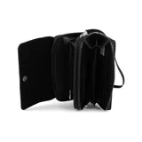 Bandolera rectangular de color negro con solapa frontal y logo metálico de la marca XL. Incluye correa ajustable y herrajes plateados.