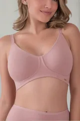 Soutien de diseño ergonómico, confeccionado en modal, con copas lisas sin aro, ideal para uso con prótesis mamarias.