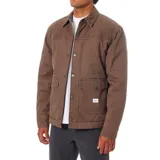 Campera Katin modelo Yukon de color marrón, confeccionada en lona de algodón con forro interior de sherpa y forro de tafetán en las mangas. Presenta cierre frontal con botones a presión, cuello de pana, bolsillos de parche frontales con entrada lateral y diseño acolchado.