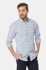 Camisa de manga larga con estampado a cuadros, corte regular y logo bordado.