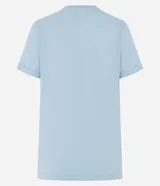 Remera básica de cuello redondo y manga corta con detalle de dobladillo, confeccionada en algodón suave.