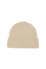 Gorro de invierno tipo beanie tejido en punto acanalado, con diseño de doblez en el borde.