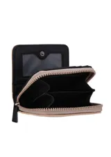 Monedero negro con cierre de cremallera y logo de la marca en blanco.