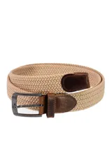 Cinturón elastizado de diseño trenzado en color beige, con detalles en cuero marrón y hebilla metálica oscura.
