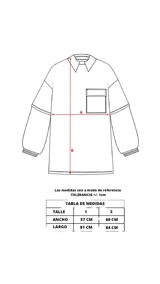 Remerón negro con cuello camisero, mangas largas con puños elásticos y bolsillo con solapa en el pecho.