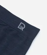 Calzoncillo bóxer masculino de microfibra gris con textura de rayas horizontales y pretina elástica con logo de la marca.