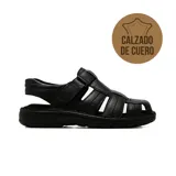 Sandalia casual de cuero negro para hombre, con diseño de tiras cruzadas, puntera abierta y ajuste con tira de velcro en el empeine.