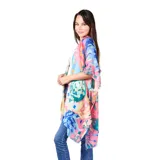 Kimono de gasa sintética liviana con estampado floral multicolor estilo acuarela, de calce suelto y ruedo recto con caída natural.