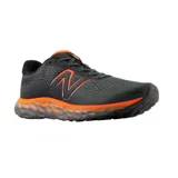 Championes New Balance M520MB8 de hombre, color negro con detalles en naranja.