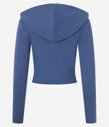 Saco azul de rib con capucha y cierre de cremallera.