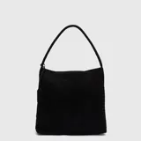 Cartera tipo tote de diseño trenzado en color negro, con un asa de hombro y detalle colgante lateral.