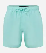 Bermuda de microfibra color salmón, con cintura elástica ajustable con cordón y aberturas laterales en el ruedo.