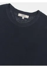 Remera de punto de manga corta y cuello redondo, confeccionada en mezcla de algodón y lino.