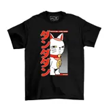 Remera negra de manga corta con estampa frontal inspirada en el anime Dan Da Dan, presentando al personaje Turbo Granny con texto en japonés y detalles en rojo y amarillo.