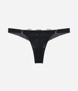 Bombacha tipo bikini confeccionada en tule trabajado con detalles florales y laterales de hilo doble. Cuenta con forro de algodón para mayor comodidad.