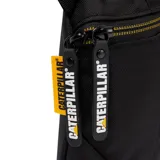 Bolso bandolera negro Caterpillar, modelo Nevada Shoulder Bag, con compartimento principal con cierre, bolsillo frontal con cremallera, llavero y correa ajustable para el hombro.