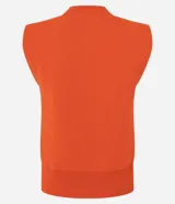 Chaleco de tricot naranja con escote en V profundo, hombreras internas y terminaciones acanaladas en cuello, sisas y bajo.