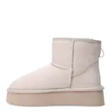 Botas cortas color beige, con plataforma y suela track.