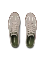 Championes urbanos Jack & Jones modelo Marsen, color gris claro con detalles en blanco y verde militar. Confeccionados con capellada sintética, forro de poliuretano y poliéster, plantilla de poliéster y suela de goma termoplástica.