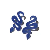 Par de aros colgantes con forma de serpiente.