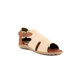 Sandalia baja combinada de cuero en color celeste con detalles en marrón tostado, tira con hebilla lateral ajustable y suela texturizada.