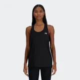 Musculosa deportiva New Balance Sport Essentials color negro, con diseño sin mangas, cuello redondo y espalda deportiva. Cuenta con aberturas laterales y detalles reflectantes, incluido el logotipo de la marca en el pecho.