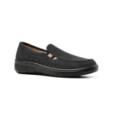 Zapato casual negro con plantilla de cuero y suela con plataforma.