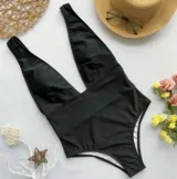 Malla entera con escote en V, color rojo, negro y fucsia.