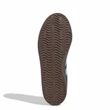 Championes Adidas modelo Court VL 3.0, de color azul marino con las icónicas tres tiras en celeste y suela de goma color marrón. Presentan un diseño de corte bajo con exterior de gamuza y cierre de cordones.